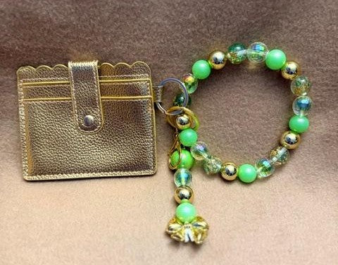 Peridot Glow Beaded Wristlet