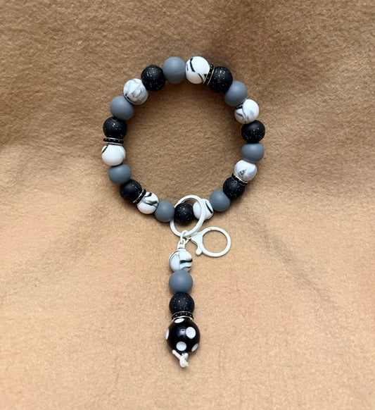 Marble Noir Wristlet